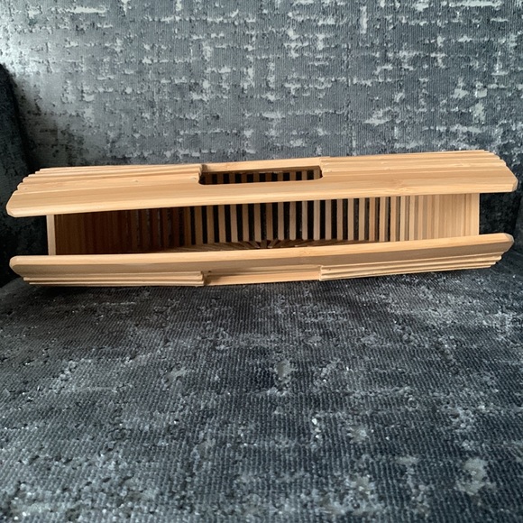 Bamboo Purse - Picture 4 of 6